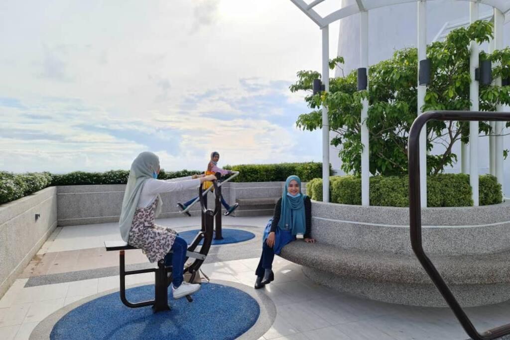 Mizrai Troika Homestay With Kota Bharu City View Exteriör bild